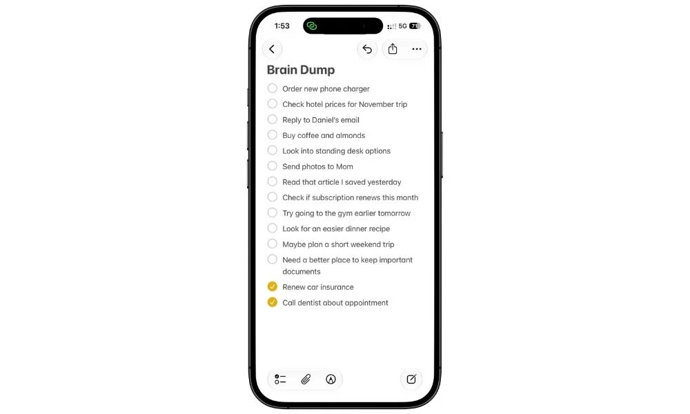 Brain Dump note in Apple Notes with a quick list of tasks, ideas, and reminders